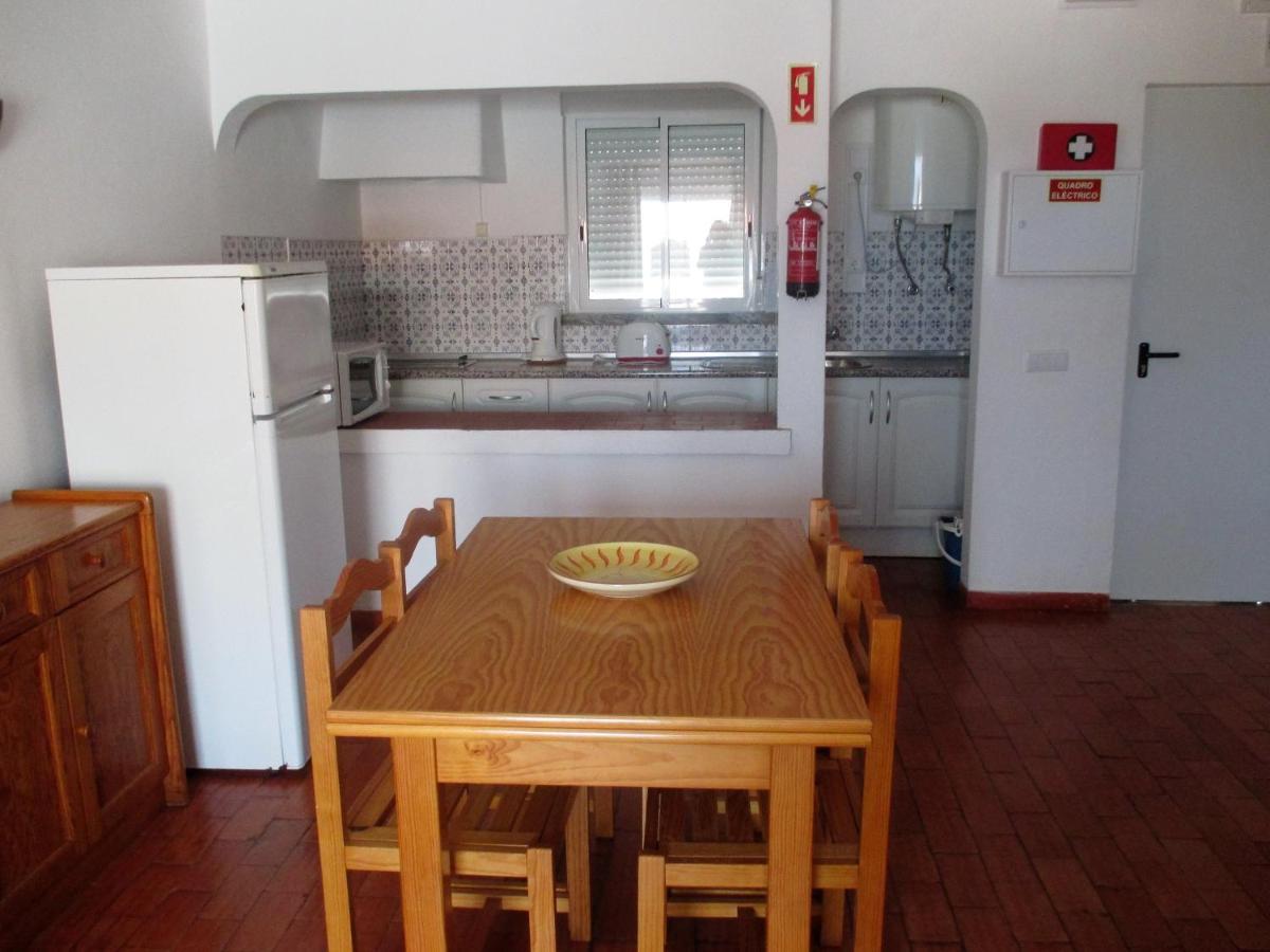 Apartamentos Salema Praia Club 外观 照片