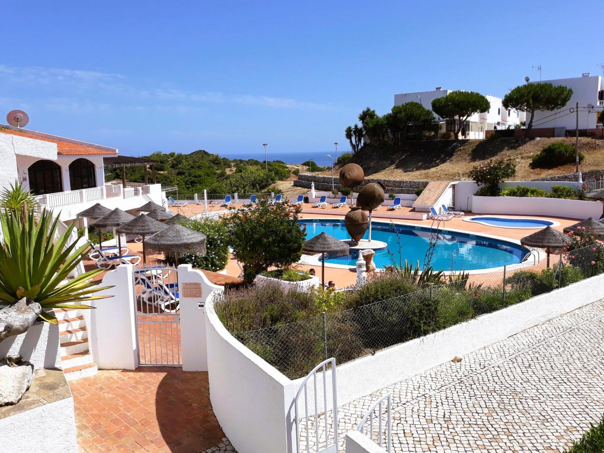 Apartamentos Salema Praia Club 外观 照片