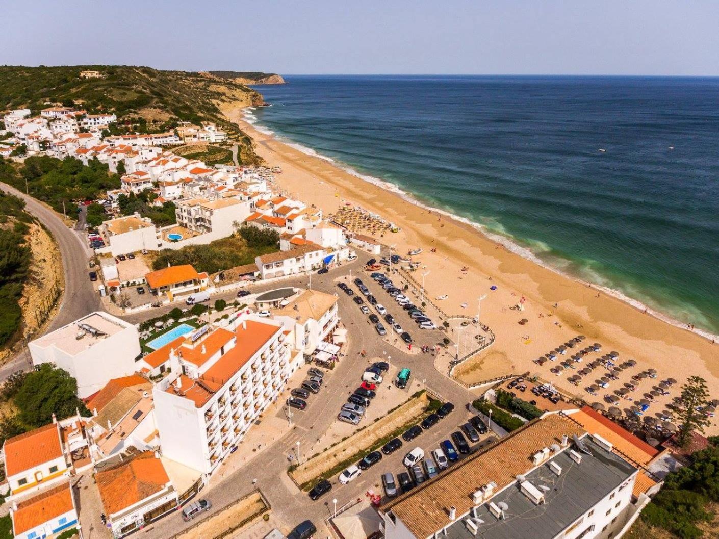 Apartamentos Salema Praia Club 外观 照片