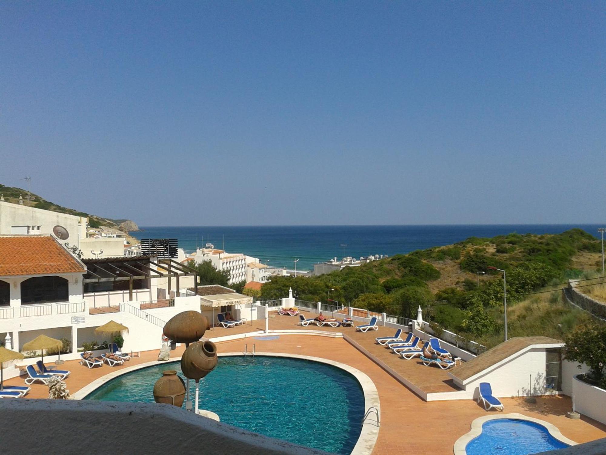 Apartamentos Salema Praia Club 外观 照片