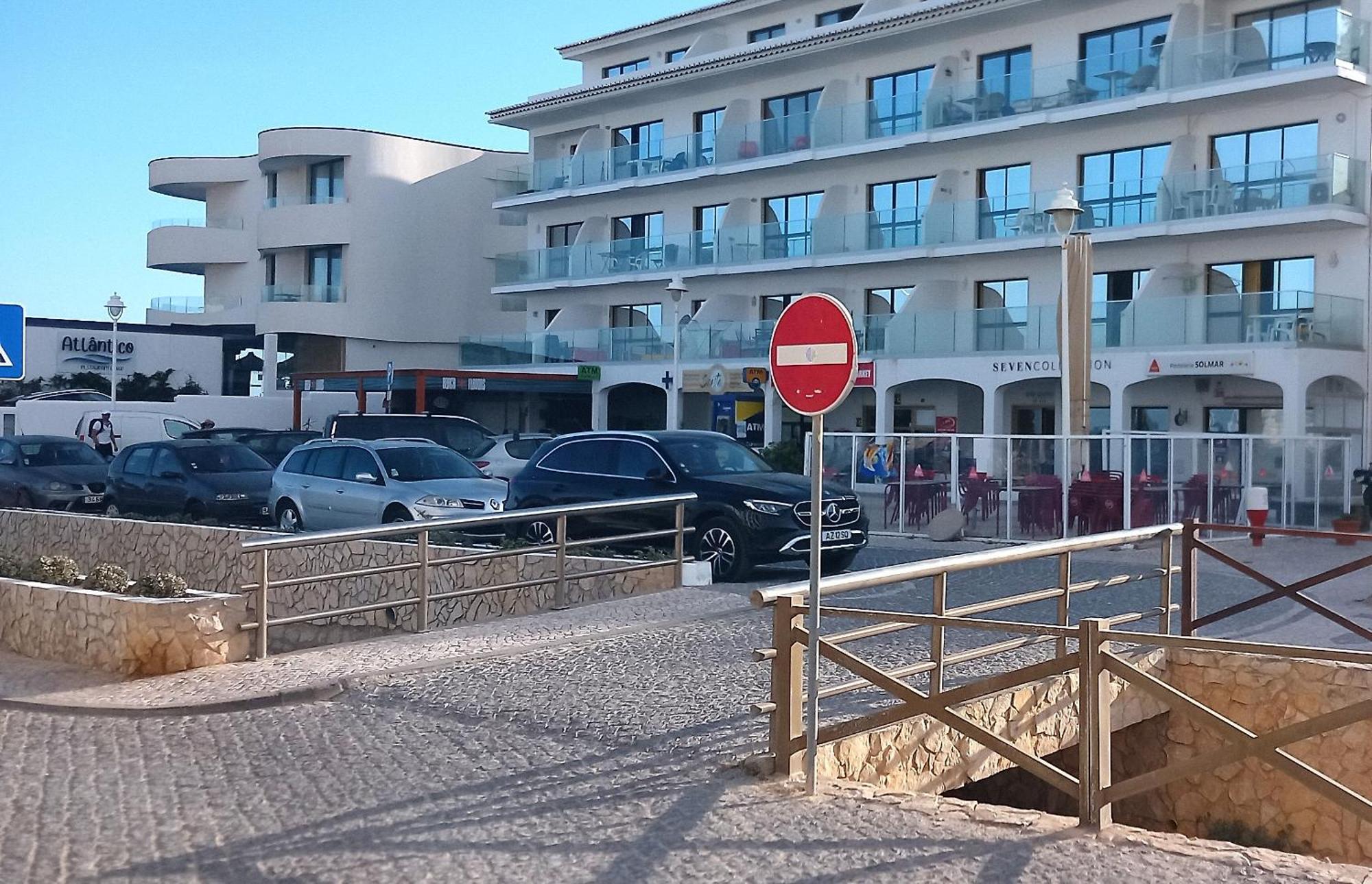 Apartamentos Salema Praia Club 外观 照片