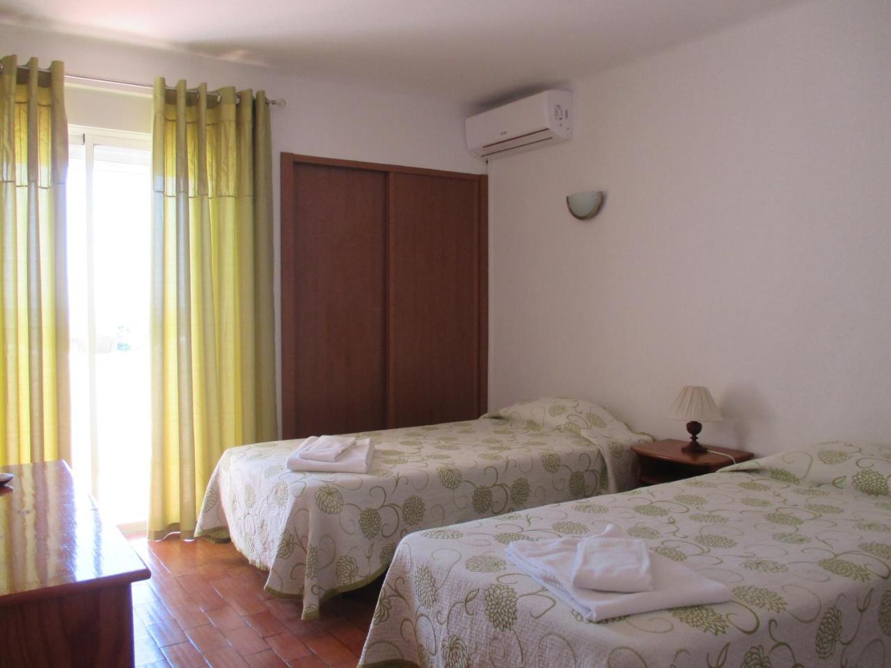Apartamentos Salema Praia Club 外观 照片